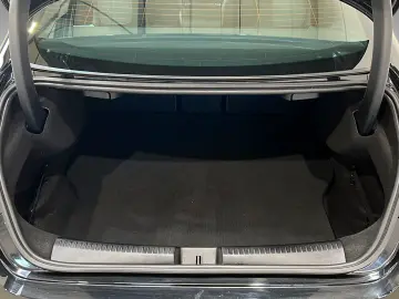MERCEDES-BENZ CLA 250 e AMG Advanced Multibeam DAB LRH Distr
