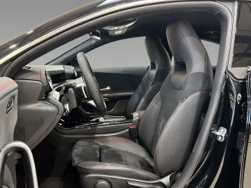 MERCEDES-BENZ CLA 250 e AMG Advanced Multibeam DAB LRH Distr
