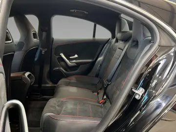 MERCEDES-BENZ CLA 250 e AMG Advanced Multibeam DAB LRH Distr