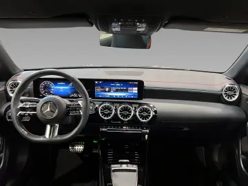 MERCEDES-BENZ CLA 250 e AMG Advanced Multibeam DAB LRH Distr