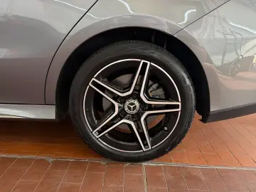 MERCEDES-BENZ CLA 250 e AMG Night Rückfahrkamera Amb…