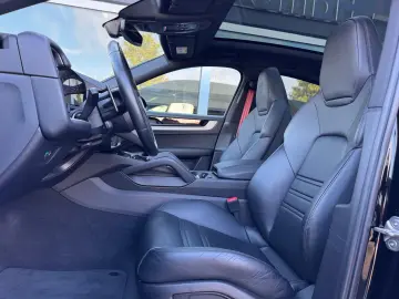 PORSCHE Cayenne Coupe Sport-Design Bose Pano Camera