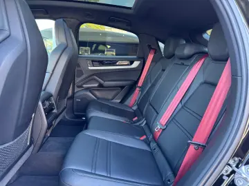 PORSCHE Cayenne Coupe Sport-Design Bose Pano Camera