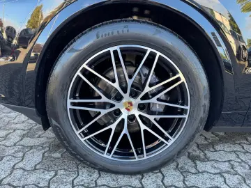PORSCHE Cayenne Coupe Sport-Design Bose Pano Camera