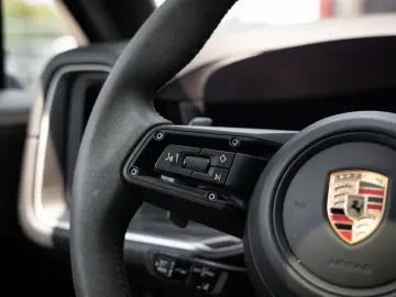 PORSCHE Cayenne S E-Hybrid Coupe Pano Bose HU