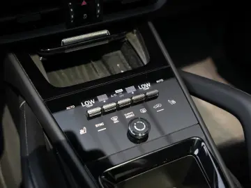 PORSCHE Cayenne S E-Hybrid Coupe Pano Bose HU