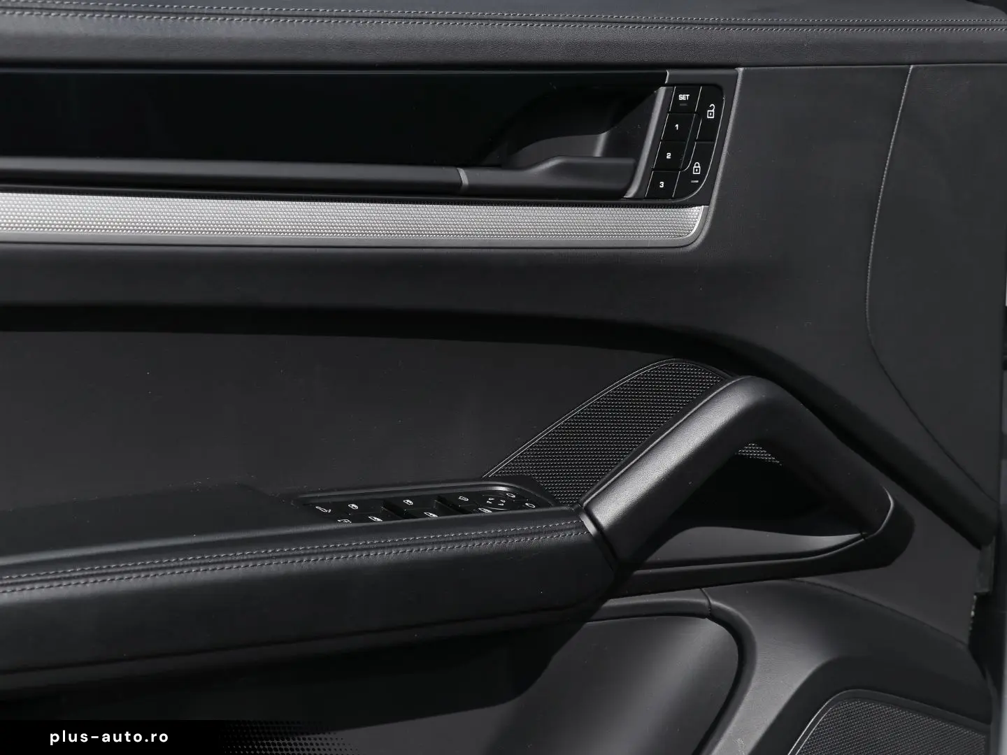 PORSCHE Cayenne S E-Hybrid Coupe InnoDrive HA-Lenkung