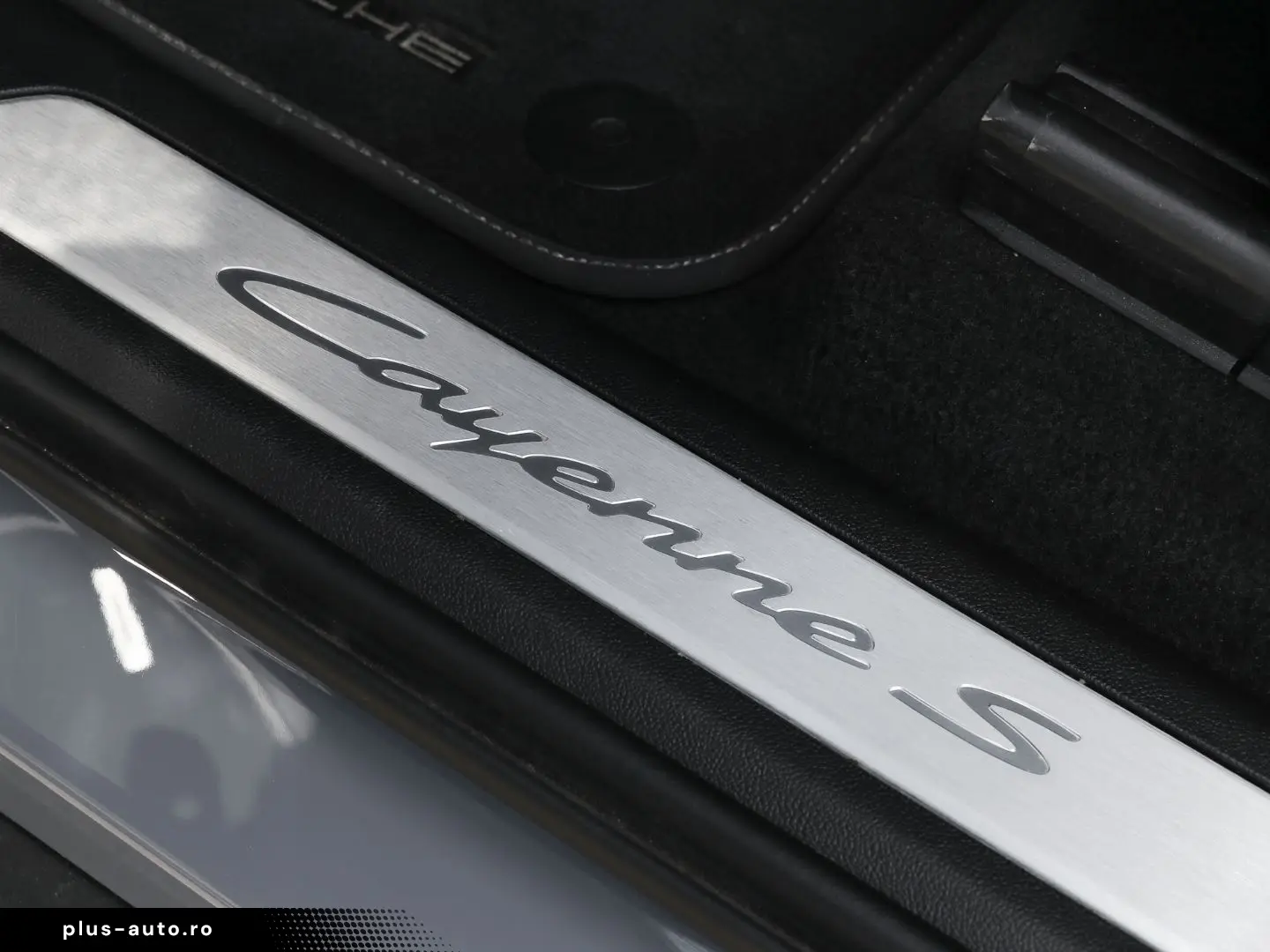 PORSCHE Cayenne S E-Hybrid Coupe InnoDrive HA-Lenkung