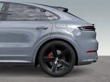 PORSCHE Cayenne S E-Hybrid Coupe InnoDrive Pano 360Camera