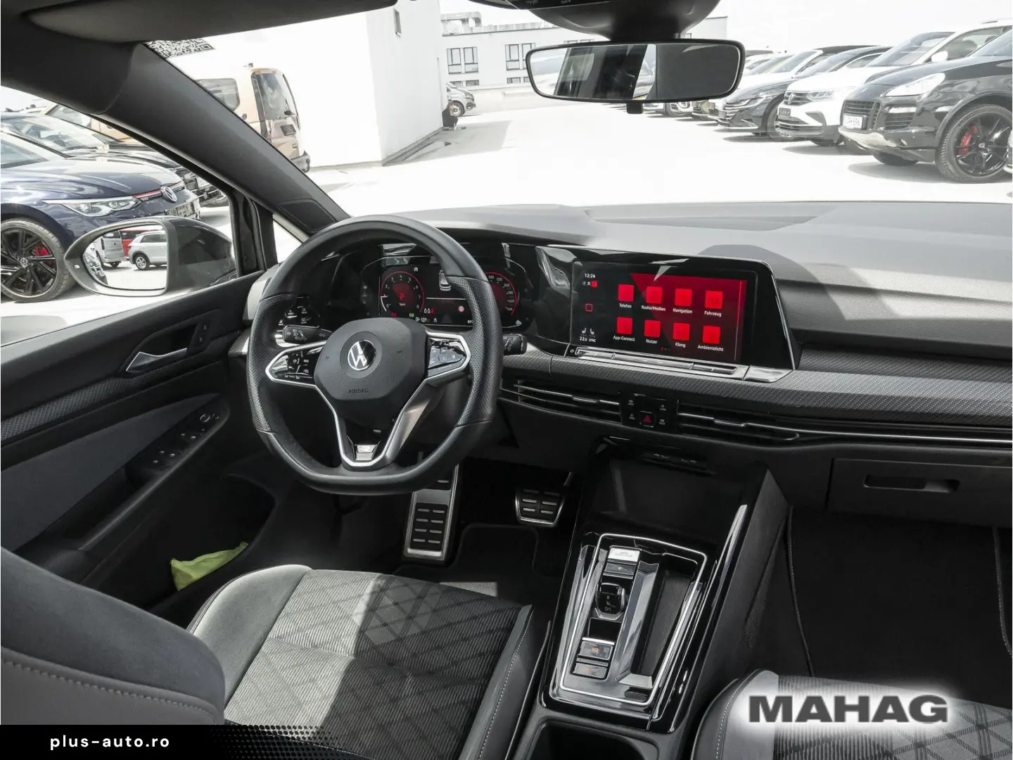 VW Golf VIII R-Line 1.5 eTSI ACC LED Navi ParkPilot