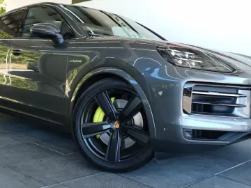 PORSCHE Cayenne Coupe S E-Hybrid Pano Bose 360Camera HUD
