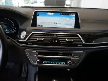 BMW 745e M Sport Massage H K FondEntertainm. Luft