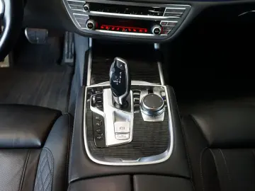 BMW 745e M Sport Massage H K FondEntertainm. Luft