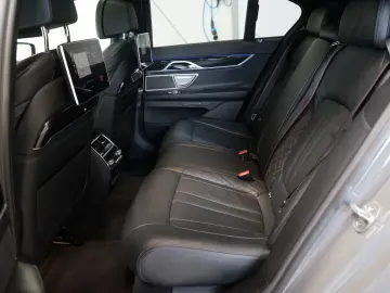 BMW 745e M Sport Massage H K FondEntertainm. Luft