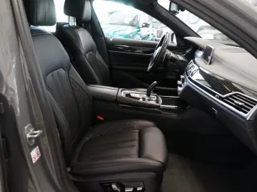 BMW 745e M Sport Massage H K FondEntertainm. Luft