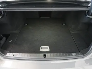 BMW 745e M Sport Massage H K FondEntertainm. Luft