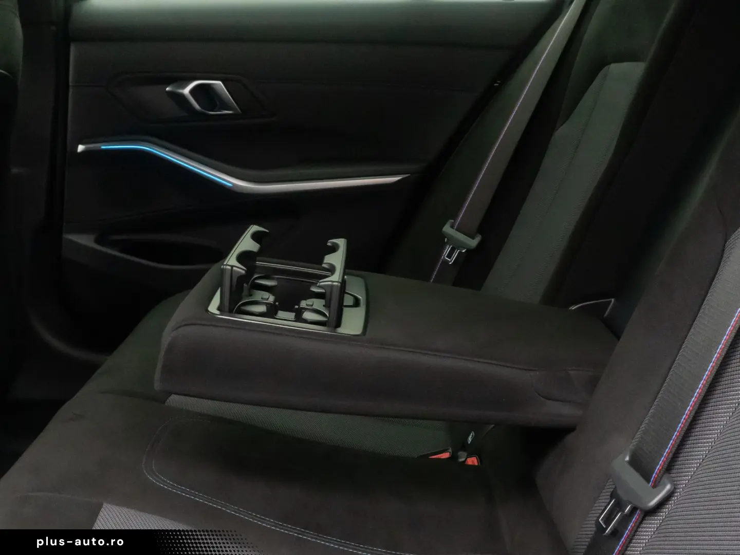 BMW 320i M Sport 360  DAB HiFi HUD Individual 18Zoll