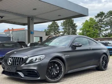MERCEDES-BENZ C 63 AMG PANO MEMORY BURMESTER 360 NIG…