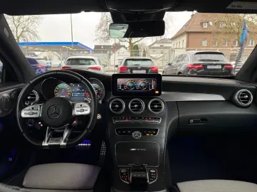 MERCEDES-BENZ C 63 AMG PANO MEMORY BURMESTER 360 NIG…