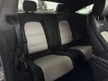 MERCEDES-BENZ C 63 AMG PANO MEMORY BURMESTER 360 NIG…