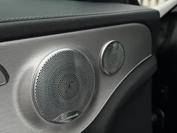 MERCEDES-BENZ C 63 AMG PANO MEMORY BURMESTER 360 NIG…