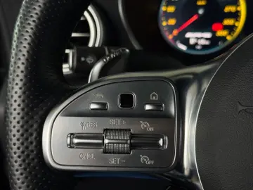 MERCEDES-BENZ C 63 AMG PANO MEMORY BURMESTER 360 NIG…