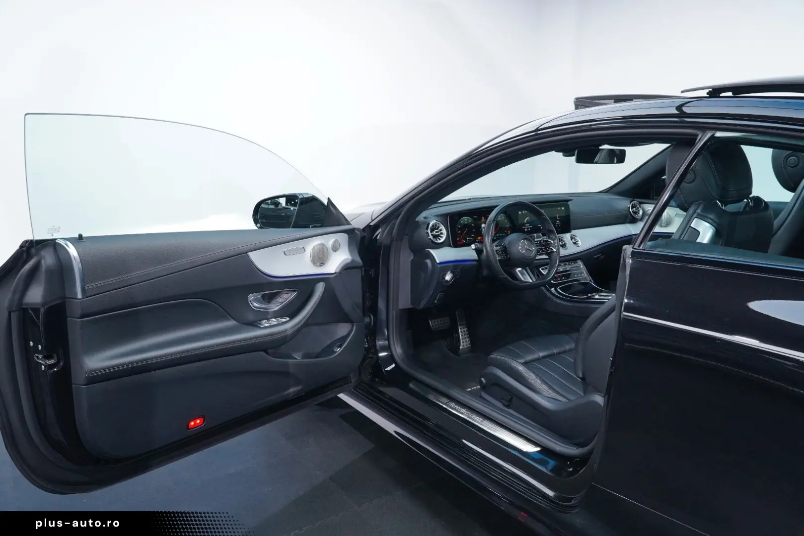 MERCEDES-BENZ E 300 Coupé AMG 9G LED PANO BURM 360