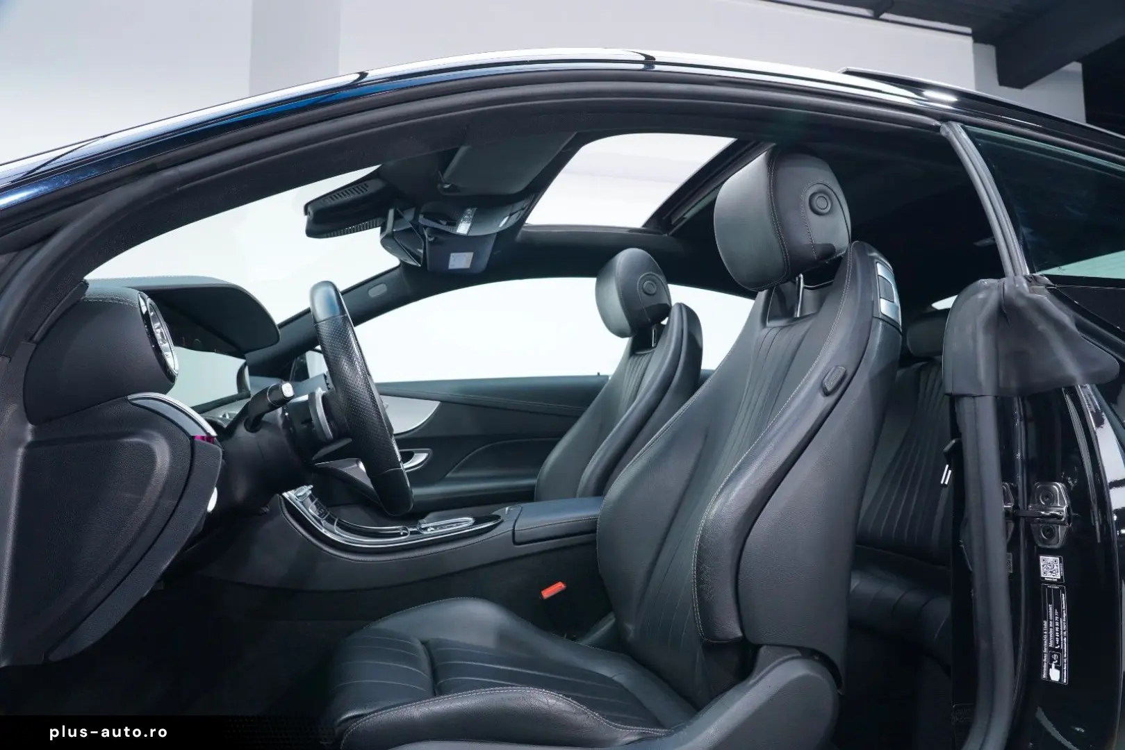 MERCEDES-BENZ E 300 Coupé AMG 9G LED PANO BURM 360