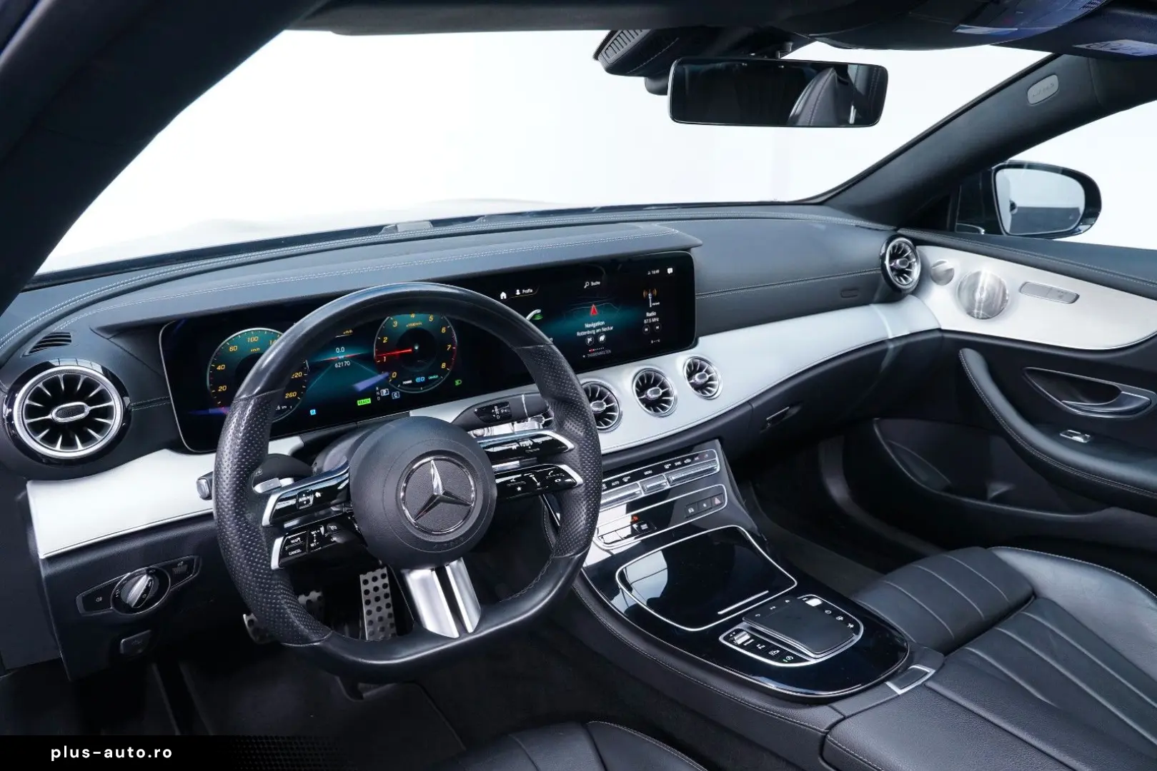 MERCEDES-BENZ E 300 Coupé AMG 9G LED PANO BURM 360