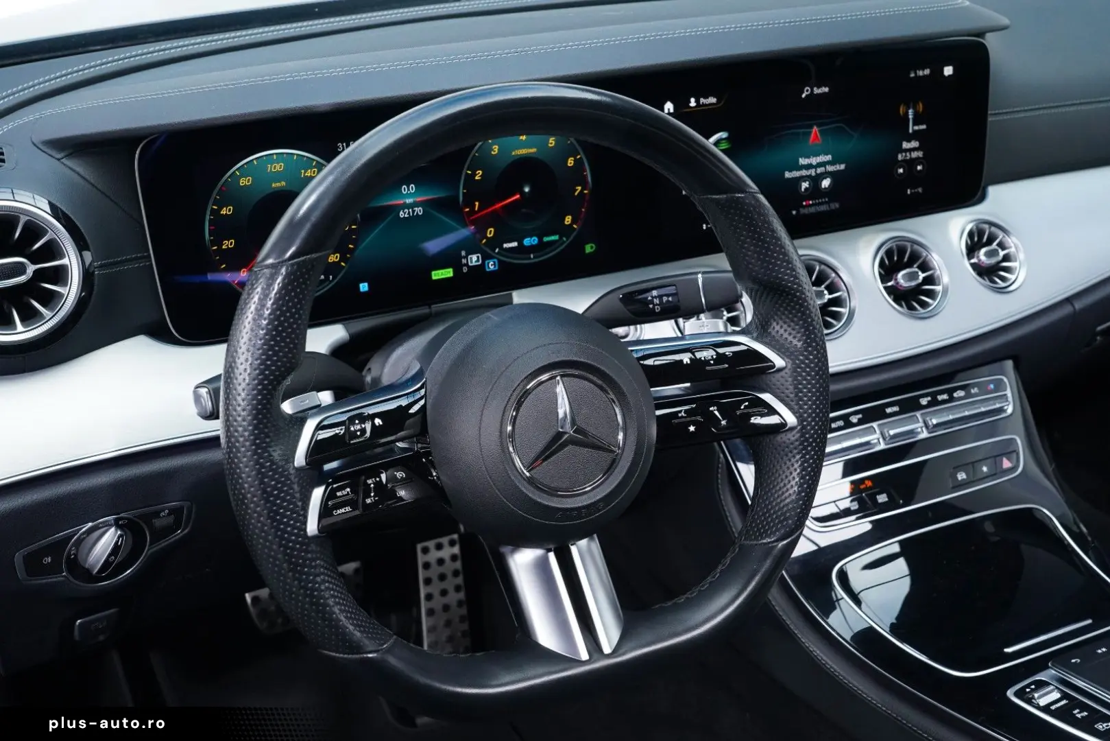 MERCEDES-BENZ E 300 Coupé AMG 9G LED PANO BURM 360