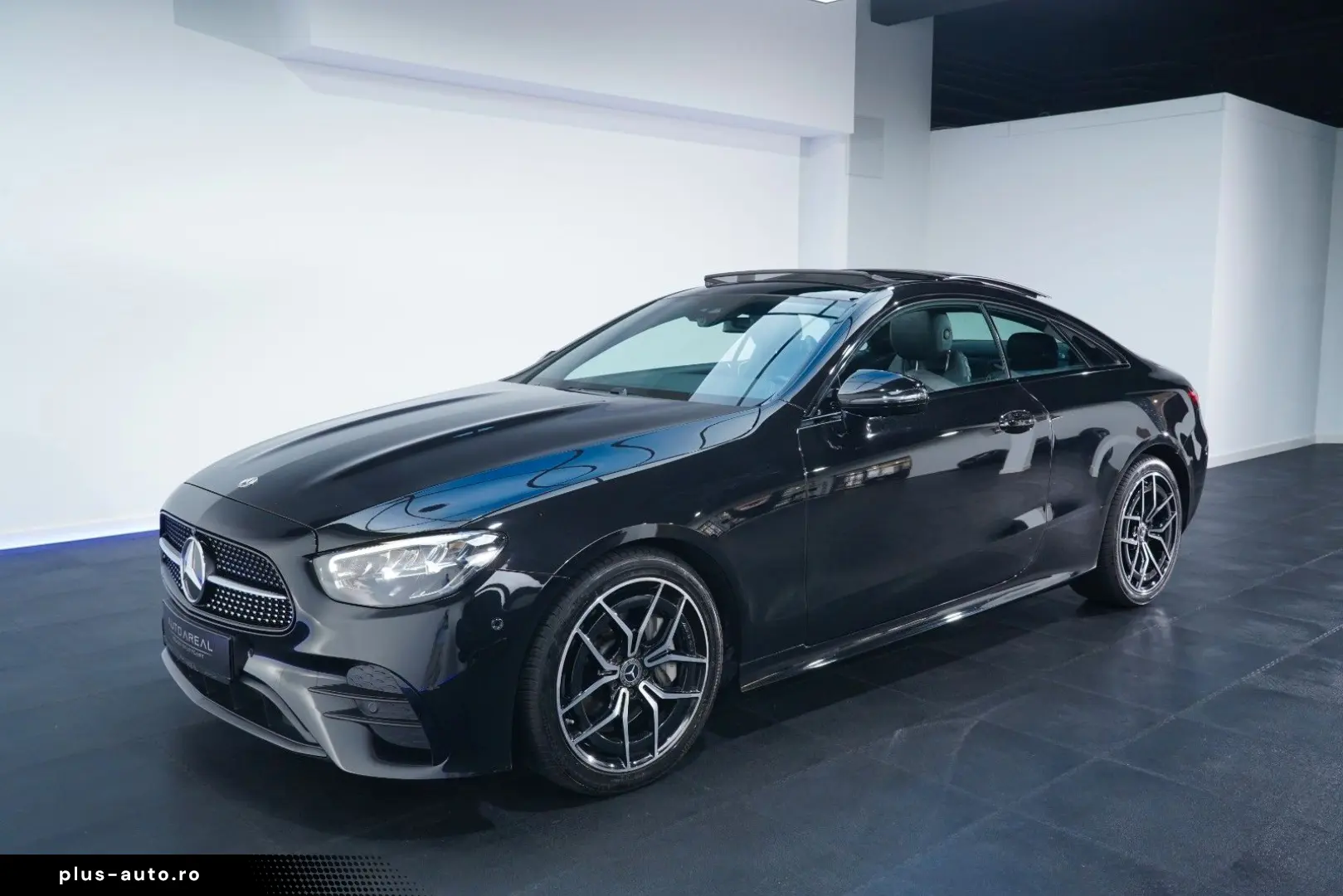 MERCEDES-BENZ E 300 Coupé AMG 9G LED PANO BURM 360