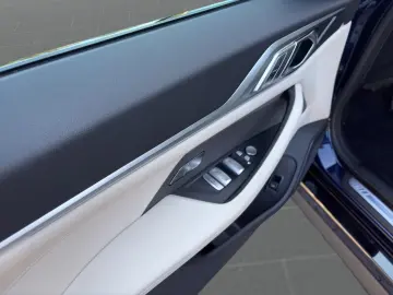 BMW i4 eDrive40 Gran Coupe Individual HUD 1 59%