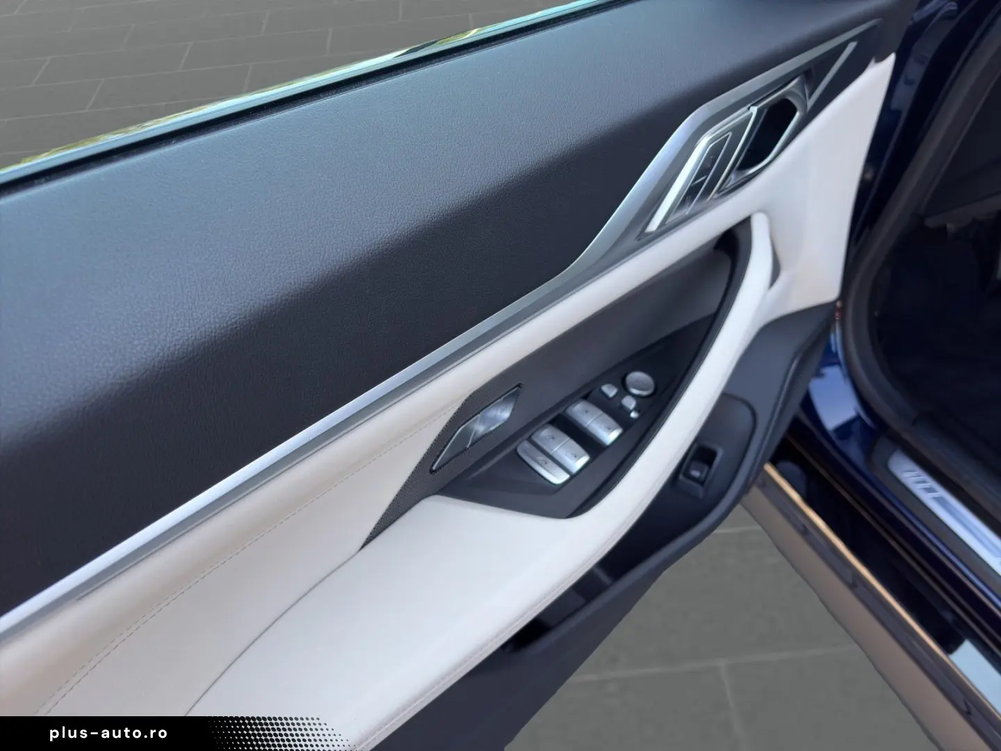 BMW i4 eDrive40 Gran Coupe Individual HUD 1 59%