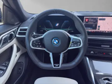 BMW i4 eDrive40 Gran Coupe Individual HUD 1 59%