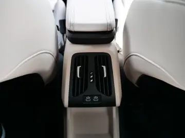BMW X1 xDrive20d M SPORT.DR.ASS.PR.ASS.SHZ.2 STÜCK