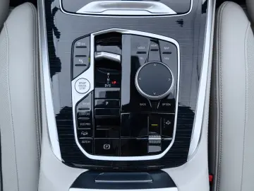 BMW BMW X7 40d M PRO.SITZ.LÜFT.ICONICG.DR.ASS.PR.AHK