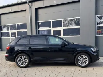 AUDI Q7 55 TFSI e quattro Competition Plus
