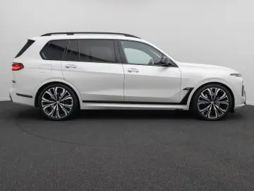 BMW X7 M60i xD Individual HUD B&W SoftCL 23Zoll VOLL