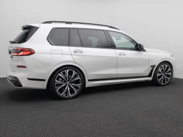 BMW X7 M60i xD Individual HUD B&W SoftCL 23Zoll VOLL
