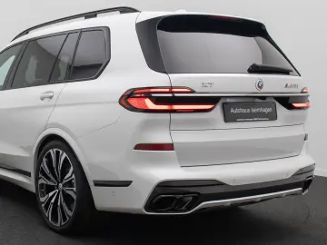 BMW X7 M60i xD Individual HUD B&W SoftCL 23Zoll VOLL