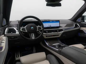 BMW X7 M60i xD Individual HUD B&W SoftCL 23Zoll VOLL