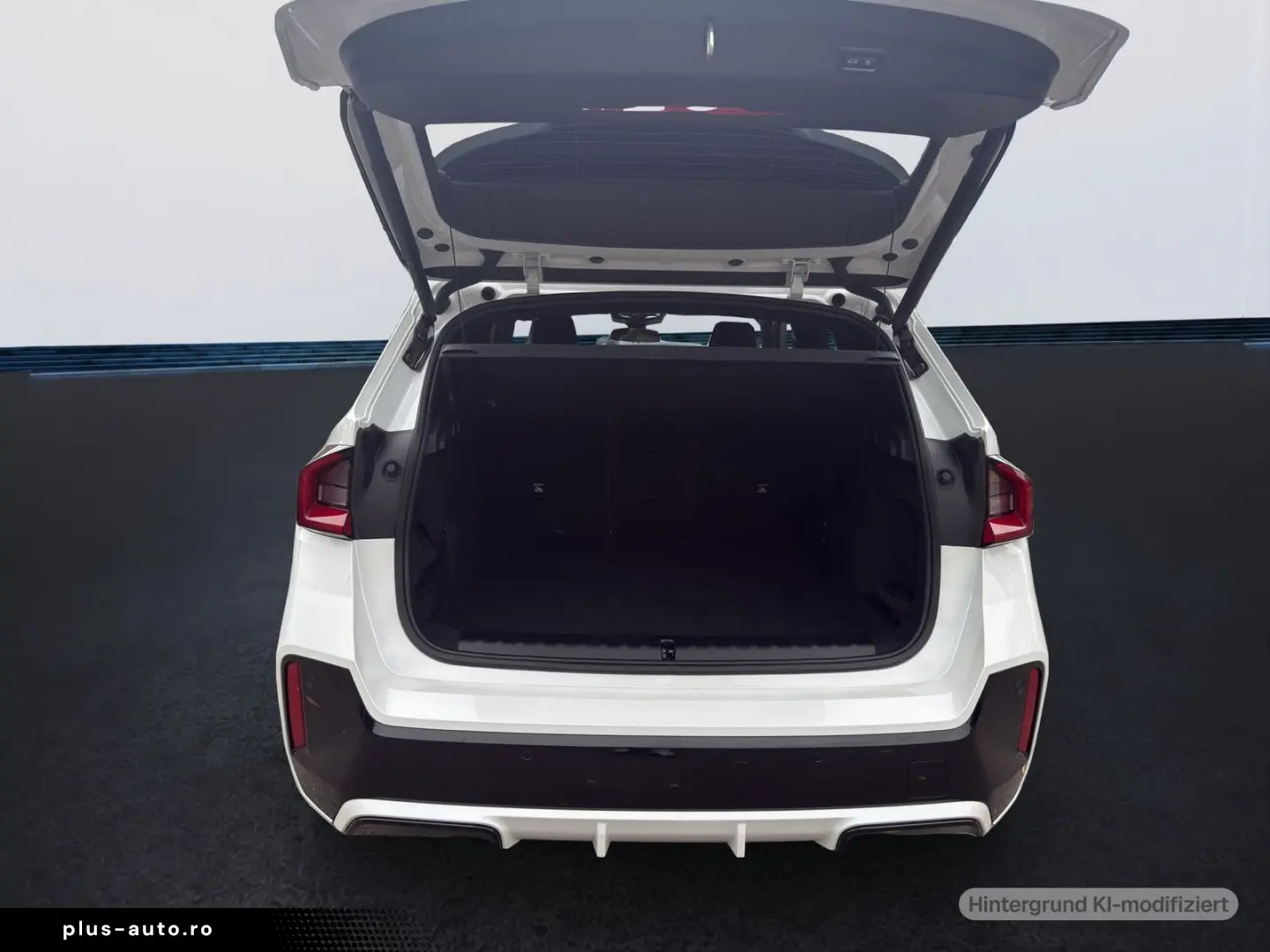 BMW X1 xDrive30e M SPORT LED PANO AHK HEAD UP DISPLA