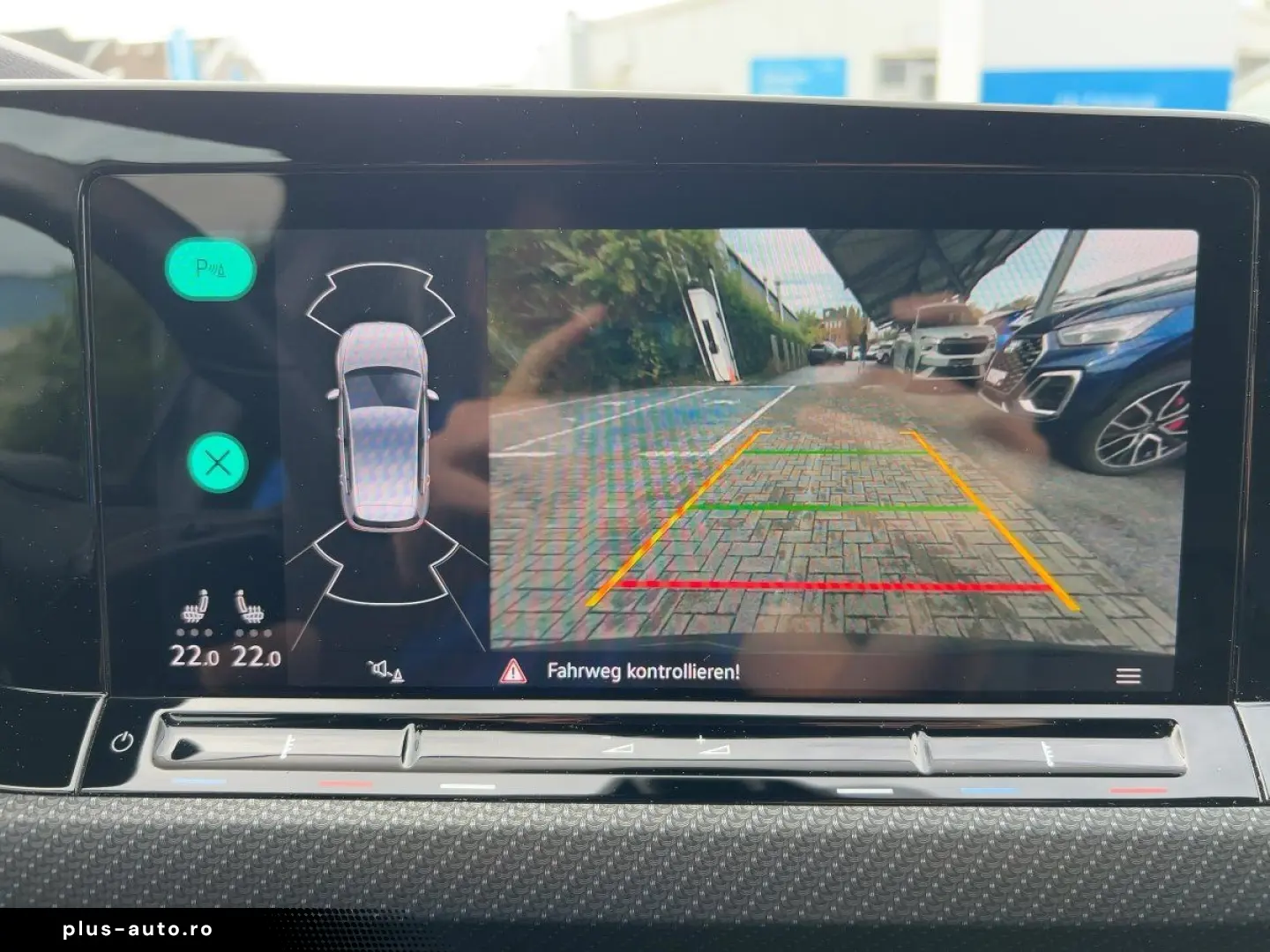 VW Golf VIII R-Line 1.5 eTSI DSG AHK LED APP RFK SH