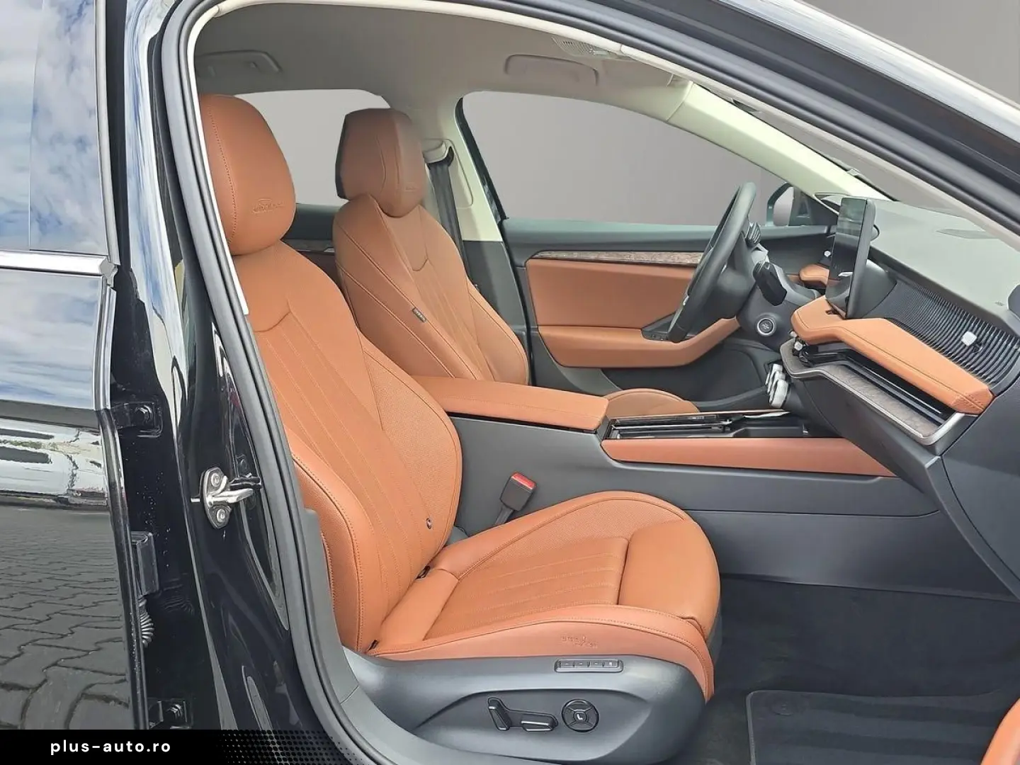 SKODA Superb IV L&K CANTON DCC H-UP SITZBLF MASSAG 360