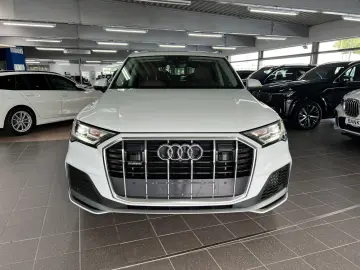 AUDI Q7 55 TFSIe quattro S line Luft-Pano-AHK-ACC-AMB