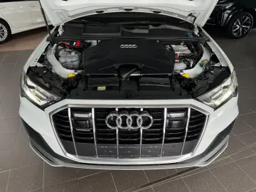 AUDI Q7 55 TFSIe quattro S line Luft-Pano-AHK-ACC-AMB