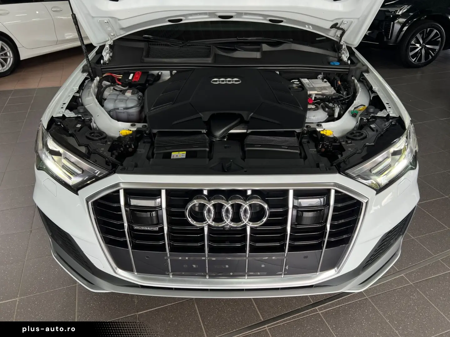 AUDI Q7 55 TFSIe quattro S line Luft-Pano-AHK-ACC-AMB