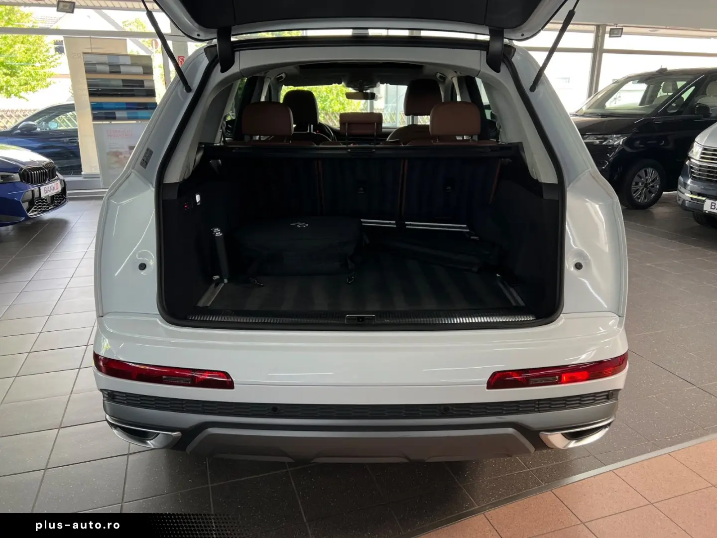AUDI Q7 55 TFSIe quattro S line Luft-Pano-AHK-ACC-AMB