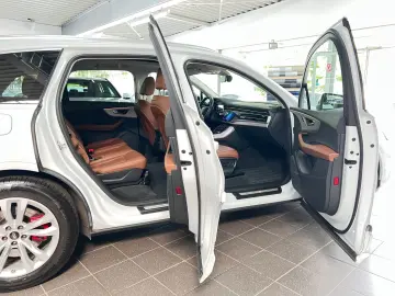 AUDI Q7 55 TFSIe quattro S line Luft-Pano-AHK-ACC-AMB
