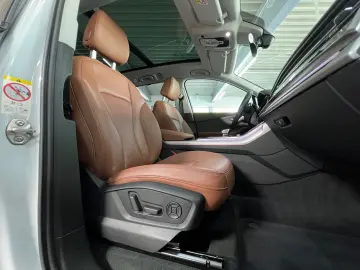 AUDI Q7 55 TFSIe quattro S line Luft-Pano-AHK-ACC-AMB